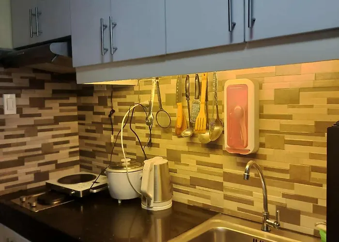 28th Floor Tower C 1-bedroom Unit With Netflix And Free Wifi * Manila